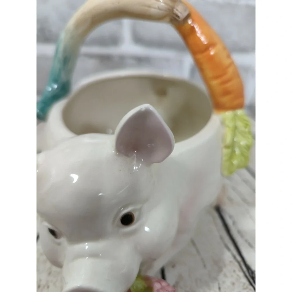 Fitz & Loyd Classics French Market Ceramic Pig Basket veggies 1993 vintage CHIPS
